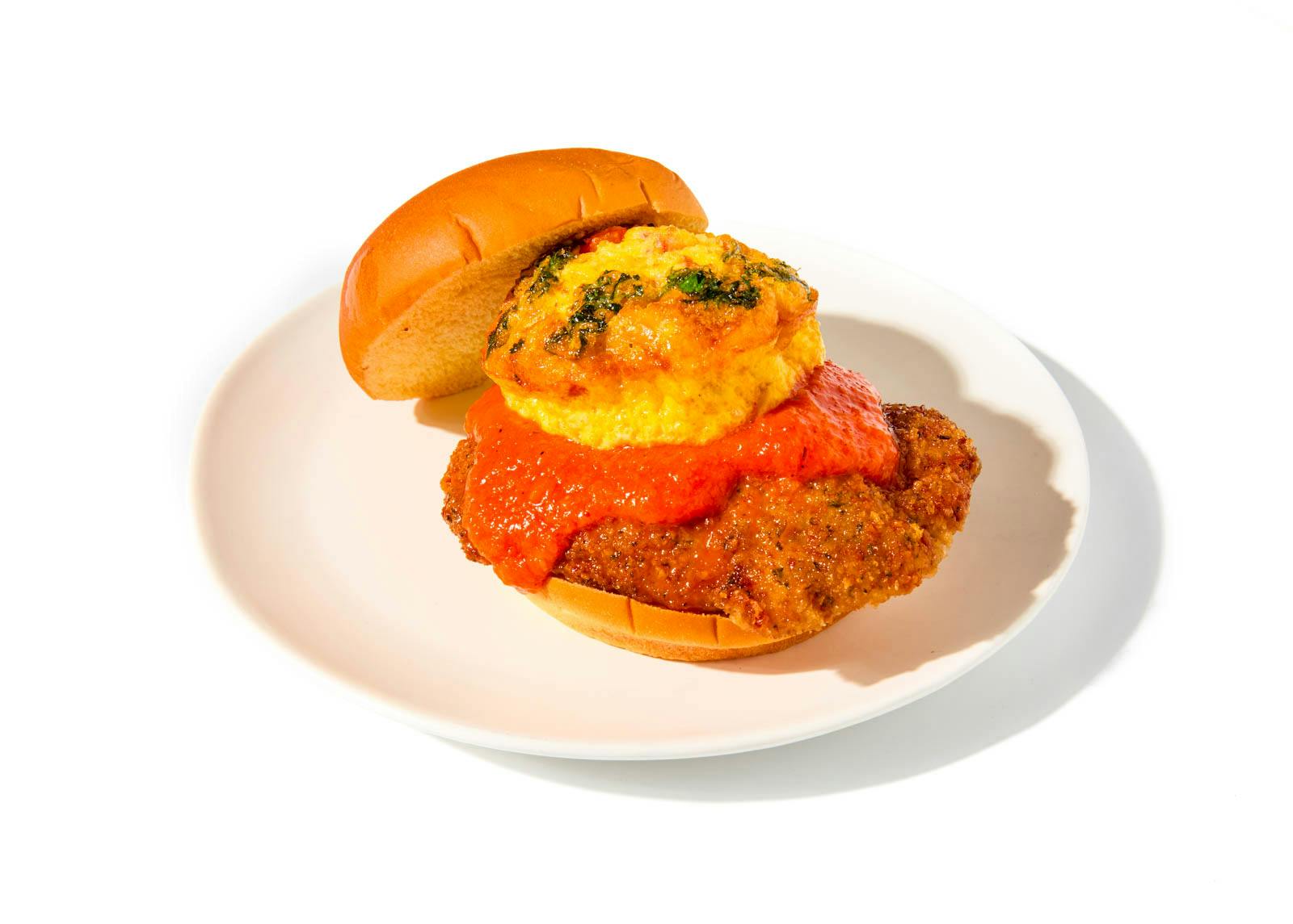 7718_Vanessa_Cantave_Panko-Crusted_Chicken_Breakfast_Sandwich_7140-2